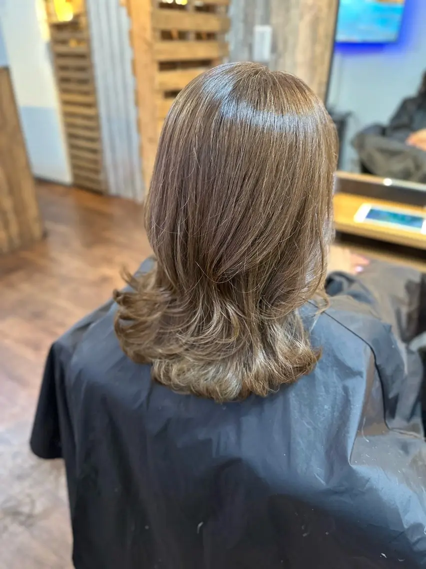 ミディアム カラー グレージュ カット ヘアカラー Luzir⭐︎ GEN⭐︎のヘアスタイル