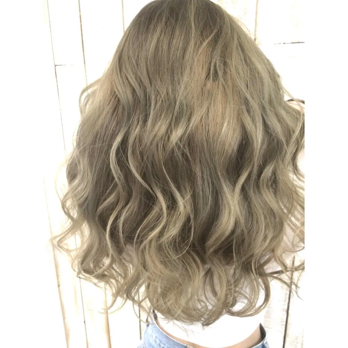 ロング カラー バレイヤージュ ベージュカラー レイヤーカット 井上 一平のヘアスタイル