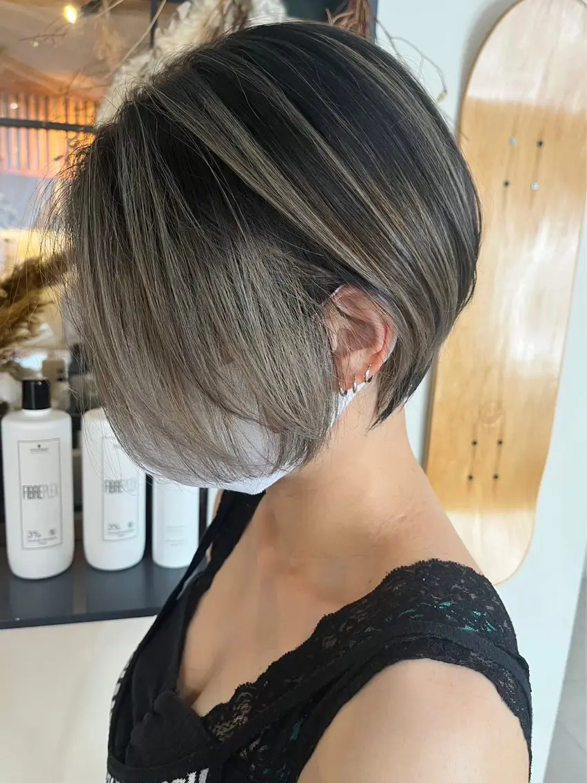 カット ヘアカラー トリートメント ❣️ハイトーン❣️ BLUE&Co.のヘアスタイル