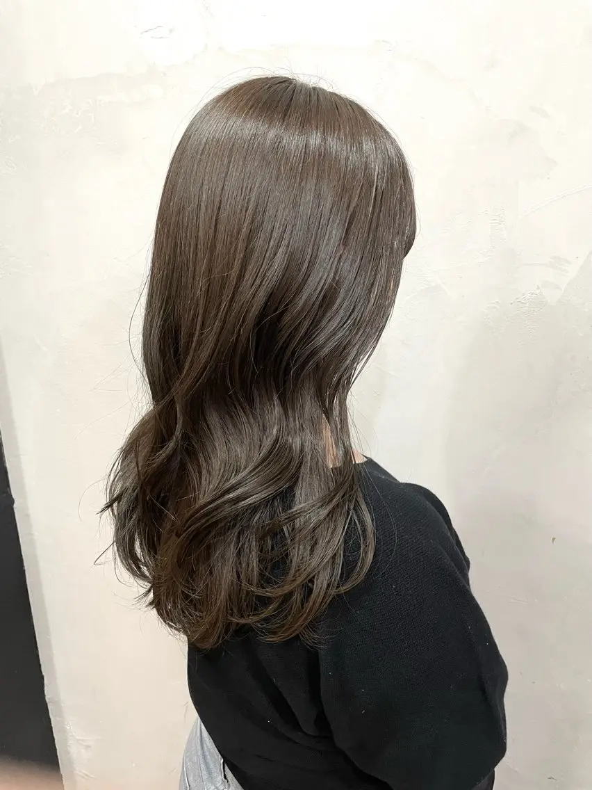 セミロング カット ヘアカラー 赤み消しカラー/透 明感カラー/有吉優香のヘアスタイル