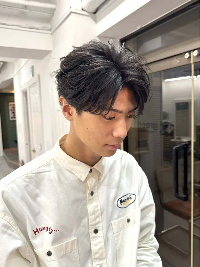【🍀 5月限定価格🍀】フェザーパーマ+メンズカット+トリートメントの写真