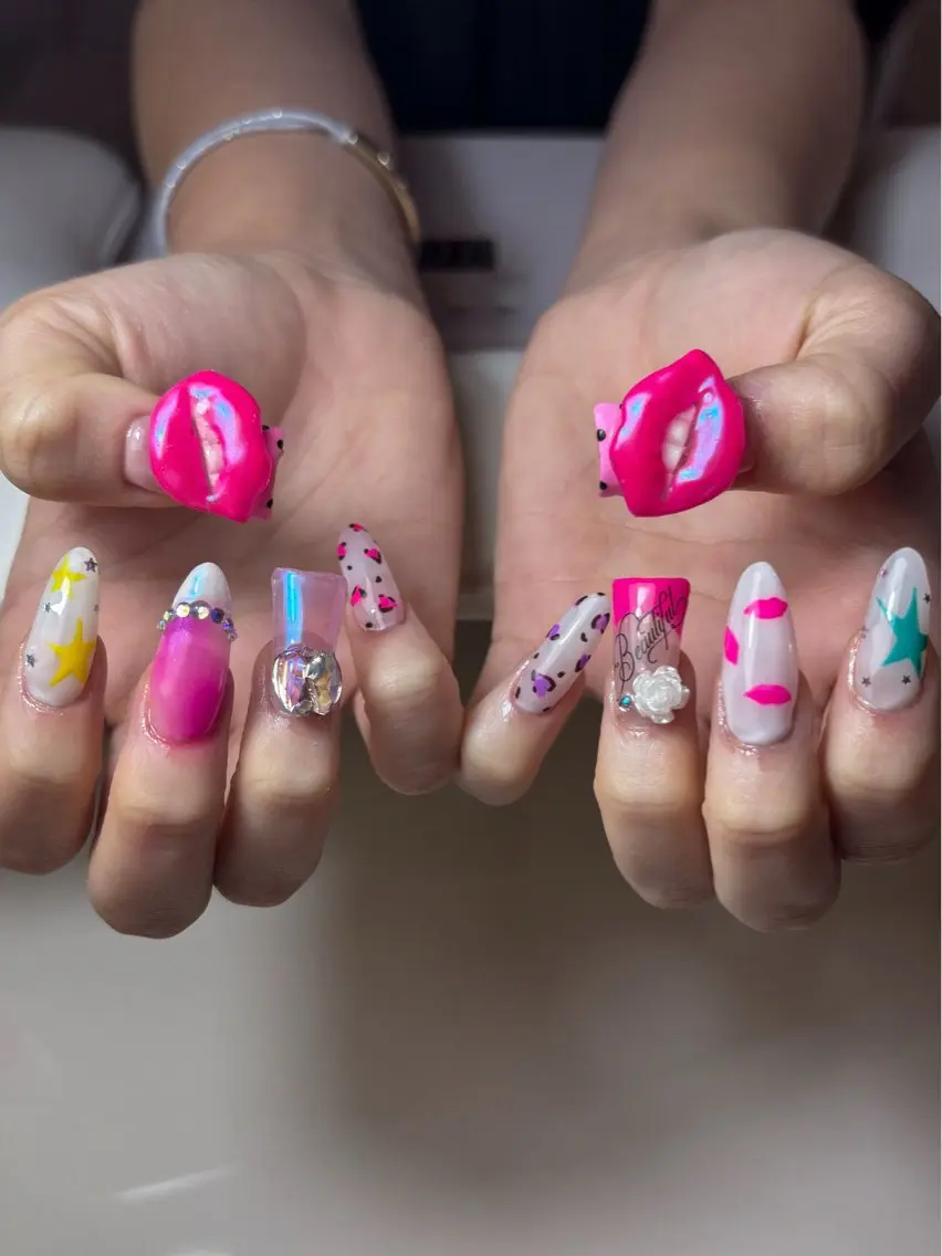 ネイル ハンドネイル .unff サラ🦷のネイルデザイン