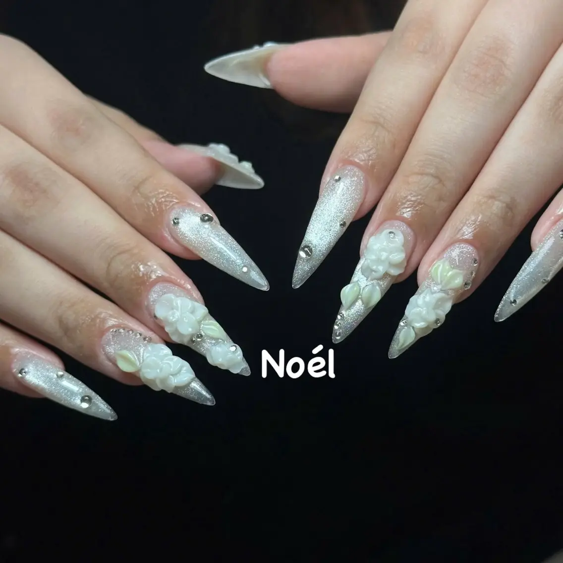 ネイル ブラウン フレンチネイル 韓国ネイル マグネットネイル ニュアンスネイル ハンドネイル Noél_ Noaのネイルデザイン