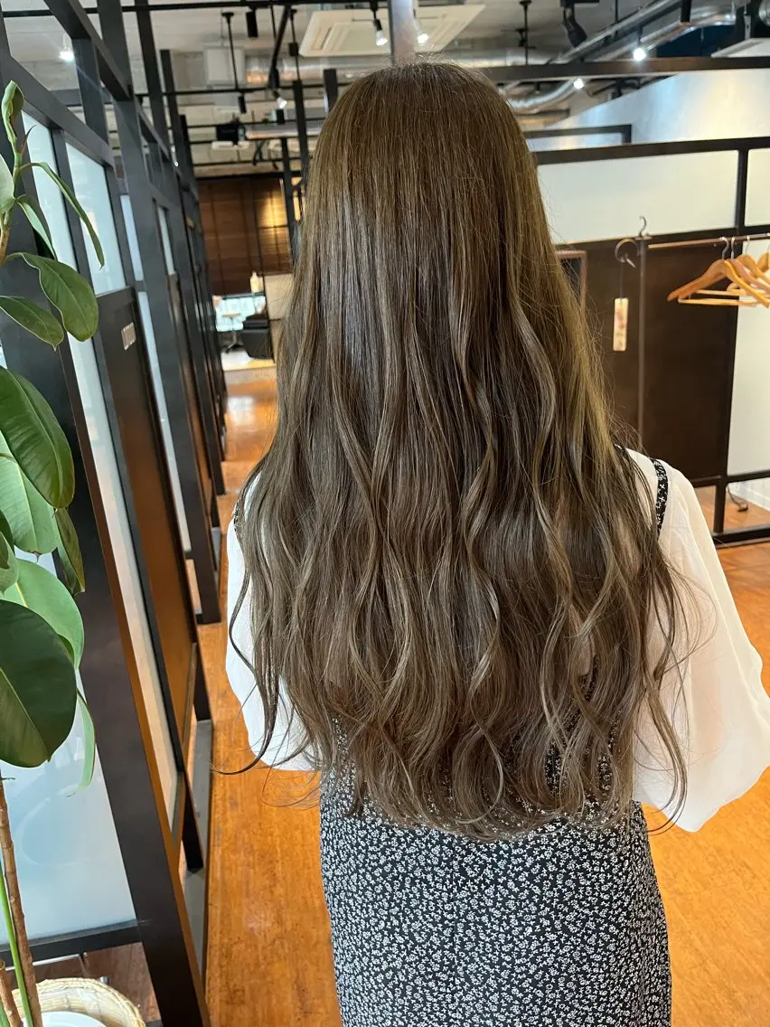 ロング Number CHIHIROのヘアスタイル