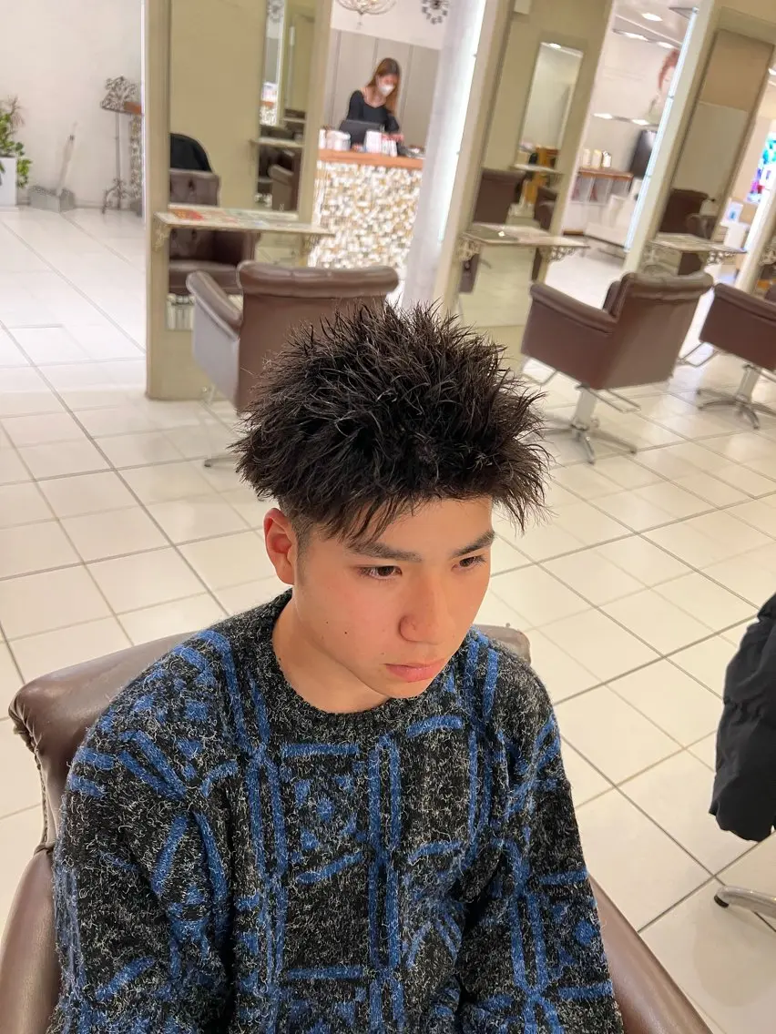 パーマ メンズ メンズパーマ スパイキーショート 郡山駅前メンズ特化 岩﨑大翼のヘアスタイル