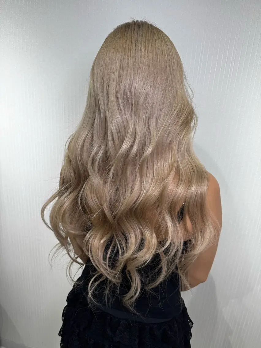 ロング カラー シールエクステ ハイトーンカラー エクステ ロング ヘアカラー トリートメント エクステ 【Diar】オーナー アキヨシケンタのヘアスタイル