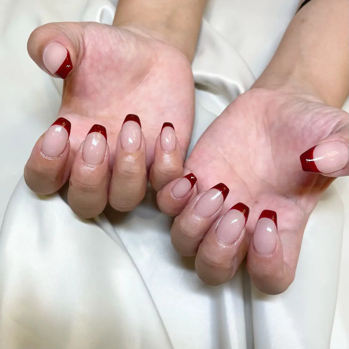 ネイル ボルドー フレンチネイル 赤色 ハンドネイル ui nailのネイルデザイン