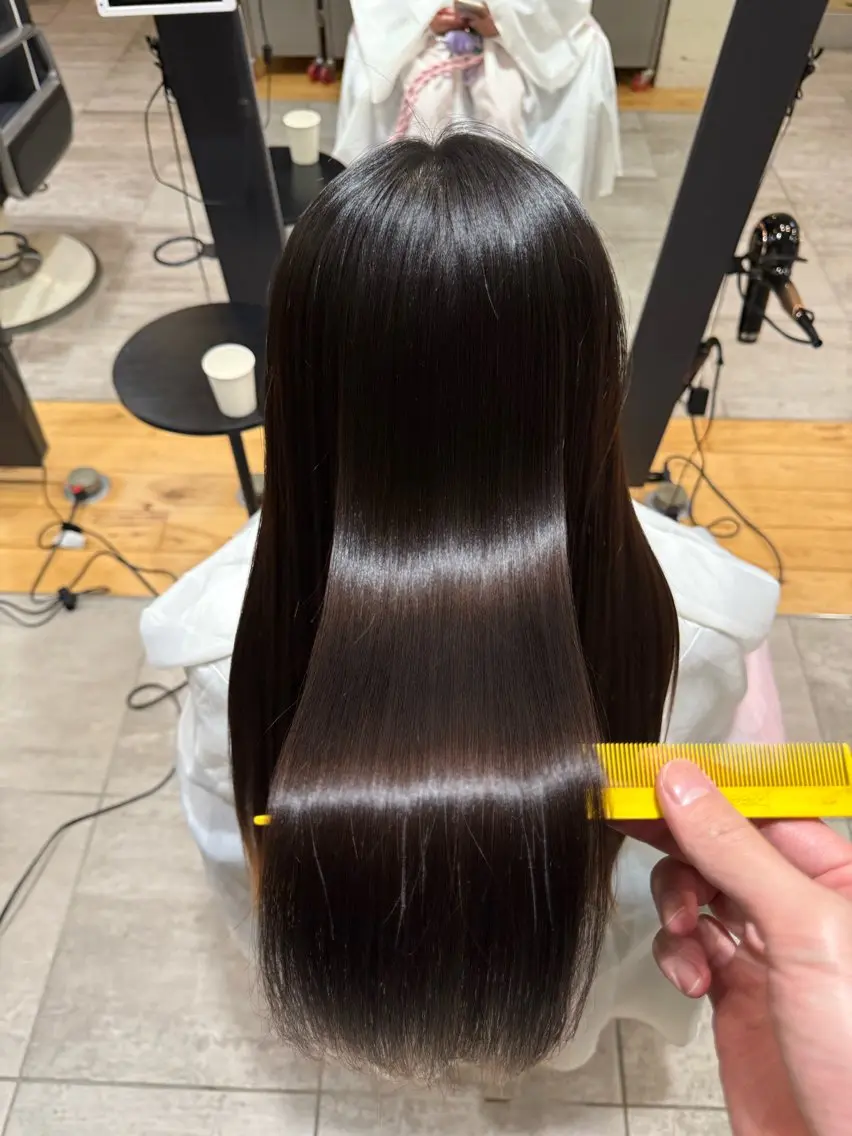 ロング 縮毛矯正 西出 Nishideのヘアスタイル