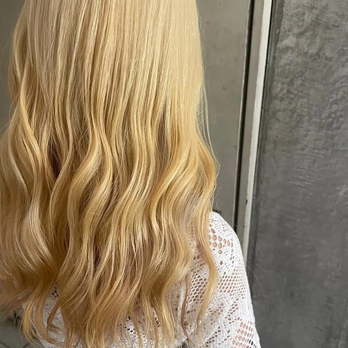 ミディアム カラー 吉村 夏椰のヘアスタイル