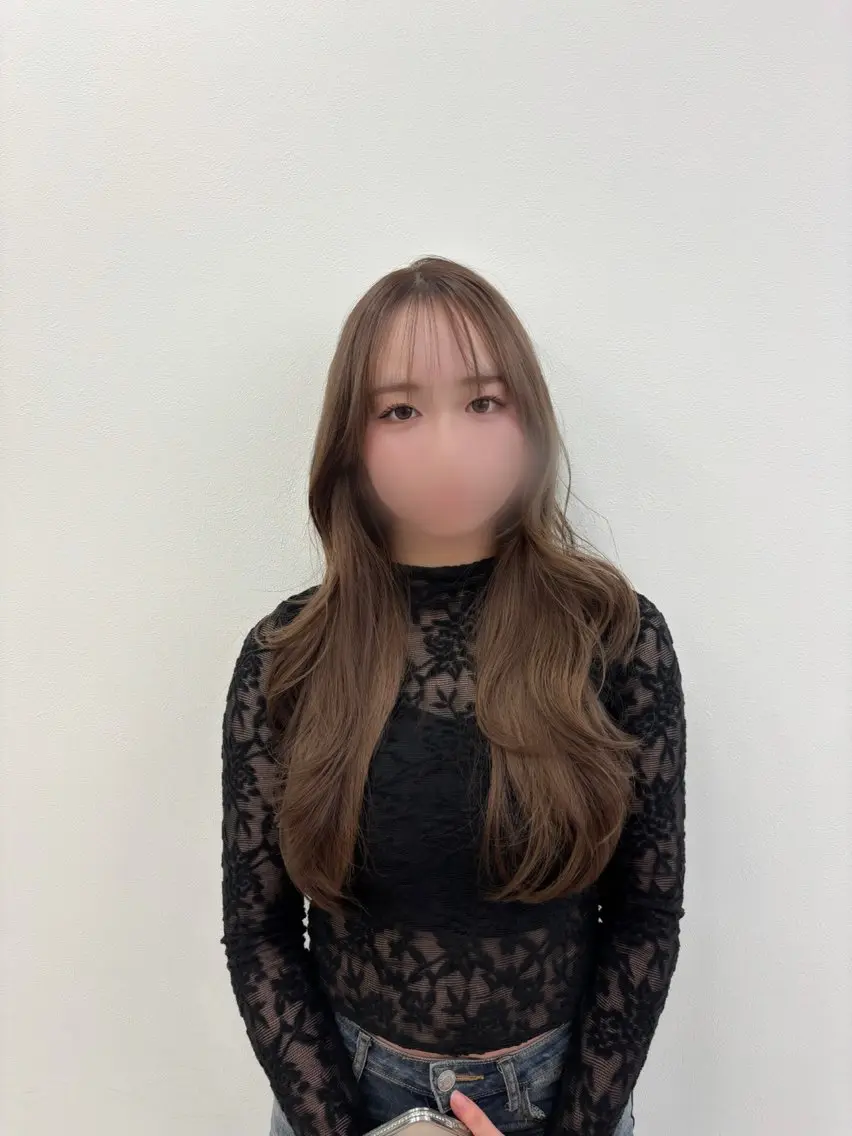 ロング カラー 抜け感レイヤー︴ ニュアンスカラーのヘアスタイル