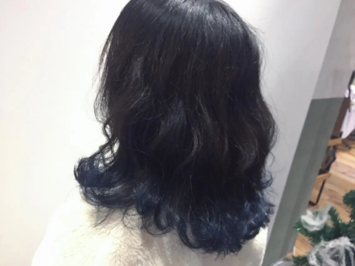 カラー ブルーカラー mayo 🐄🌈のヘアスタイル