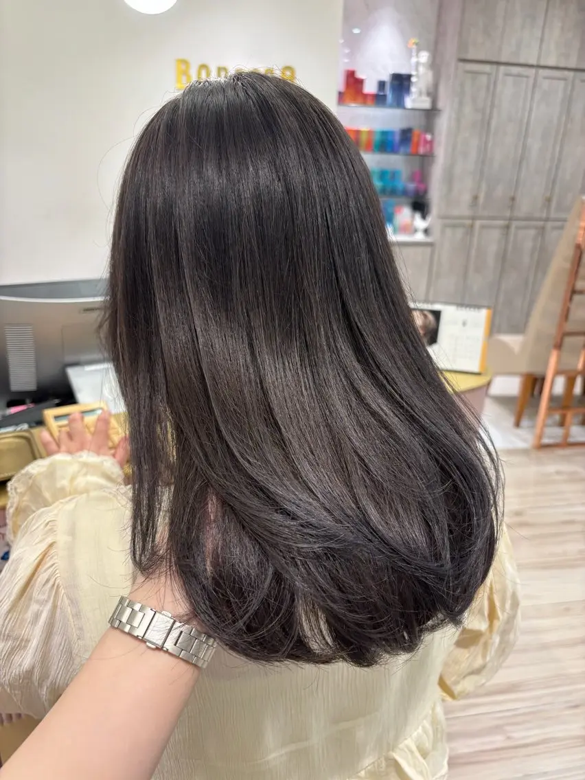 セミロング カラー カット ヘアカラー トリートメント 赤み消しカラー/ レイヤー/柳澤優名のヘアスタイル