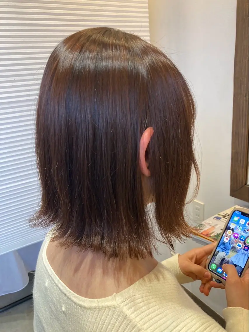 ミディアム カット YUKI .のヘアスタイル