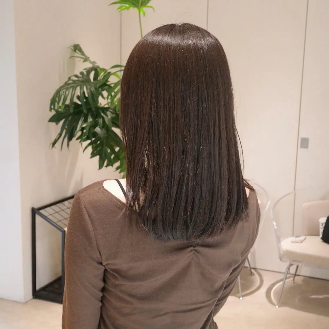 セミロング カラー ベージュカラー ブラウンカラー 透明感カラー オリーブベージュ カット ヘアカラー ボブ/ハッシュボブ 【渋谷】コウのヘアスタイル