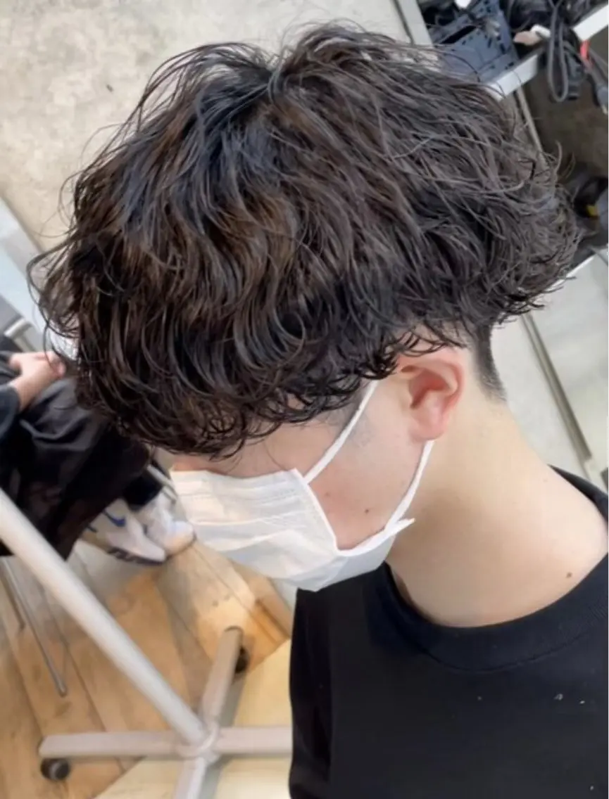 パーマ メンズ パーマ 中谷海里/フェザー パーマ/スパイキーのヘアスタイル