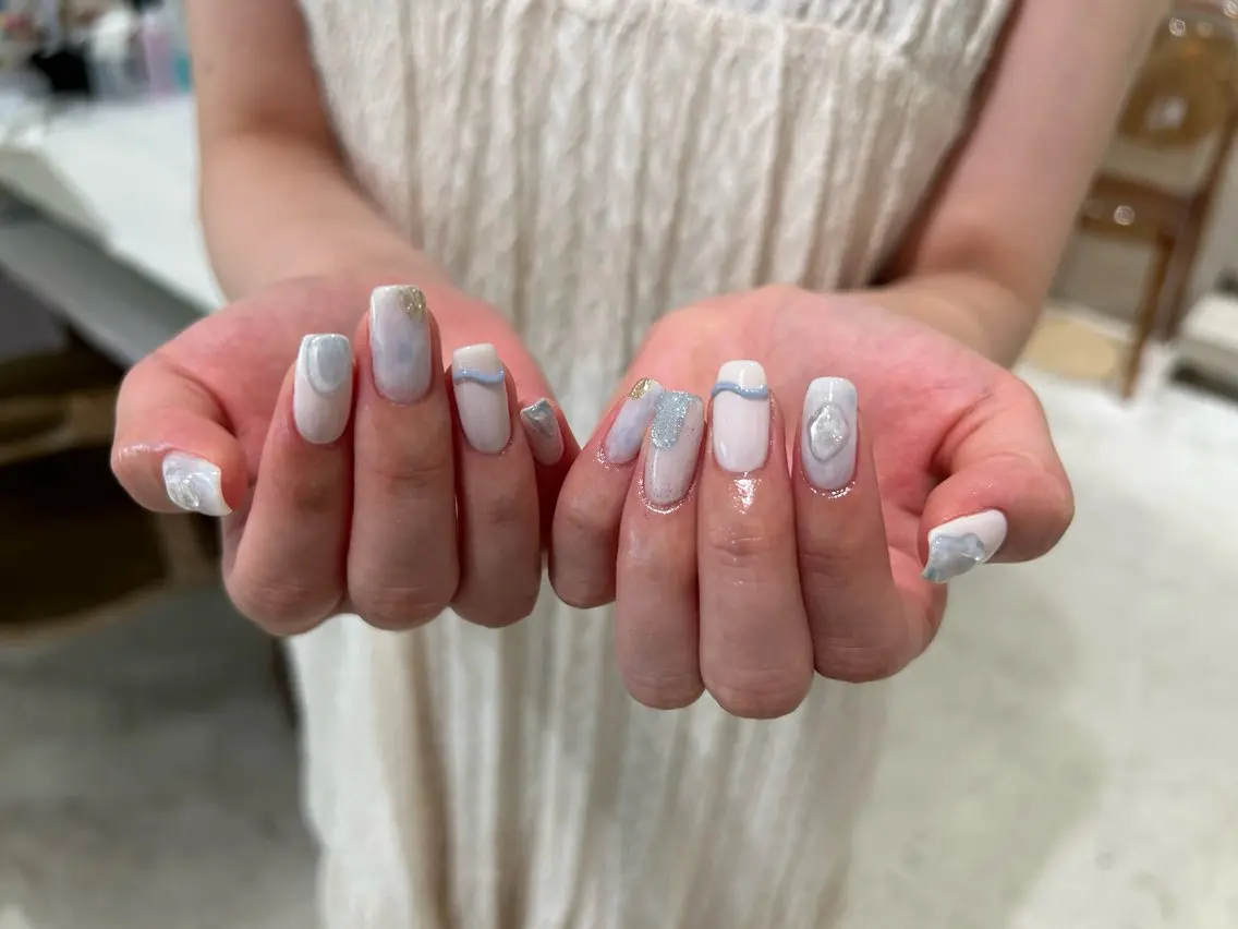 ネイル ハンドネイル フットネイル LILY MIZUKIのネイルデザイン