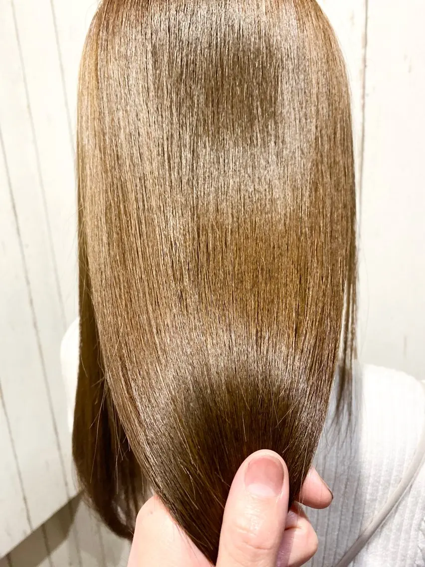 ミディアム カラー くせ毛 髪質改善 酸性ストレート カット ヘアカラー 縮毛矯正 トリートメント 👑指名率No.1 👑坂口飛翔のヘアスタイル