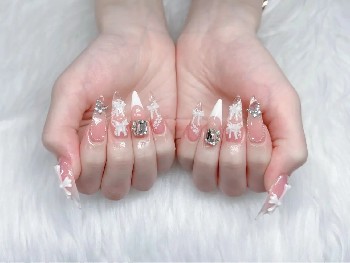 ネイル キラキラネイル 韓国ネイル オフィスネイル シンプルネイル ハンドネイル GOHOUBI Nail 心斎橋店のネイルデザイン