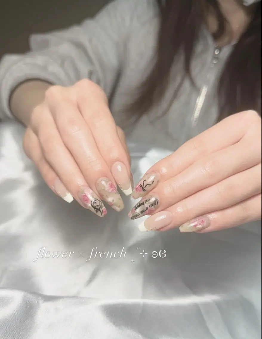 ネイル ジェルネイル キラキラネイル 韓国ネイル ロングネイル ワンホンネイル nail salon unishuのネイルデザイン