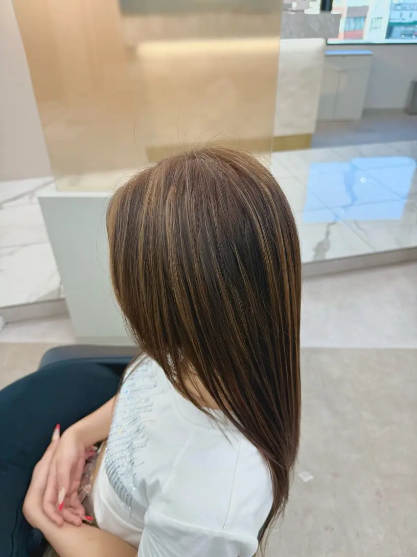 ロング カラー ベージュカラー ハイライトカラー ミルクティーベージュ ハイライト Yamato 🩵のヘアスタイル