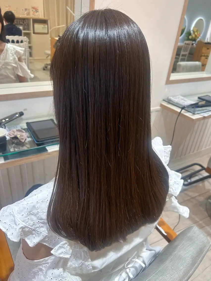 セミロング ピンクブラウン カット ヘアカラー トリートメント 大川 夏実のヘアスタイル