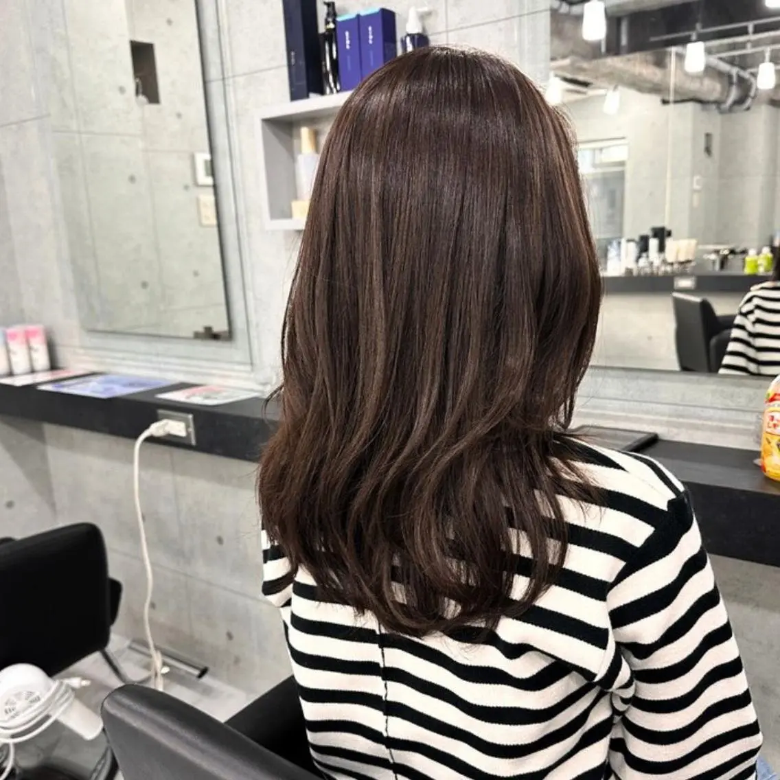 ロング カラー ブラウンカラー チョコレートブラウン レイヤーカット ロング ❇️安達 優心❇️ レイヤー/艶髪特化のヘアスタイル