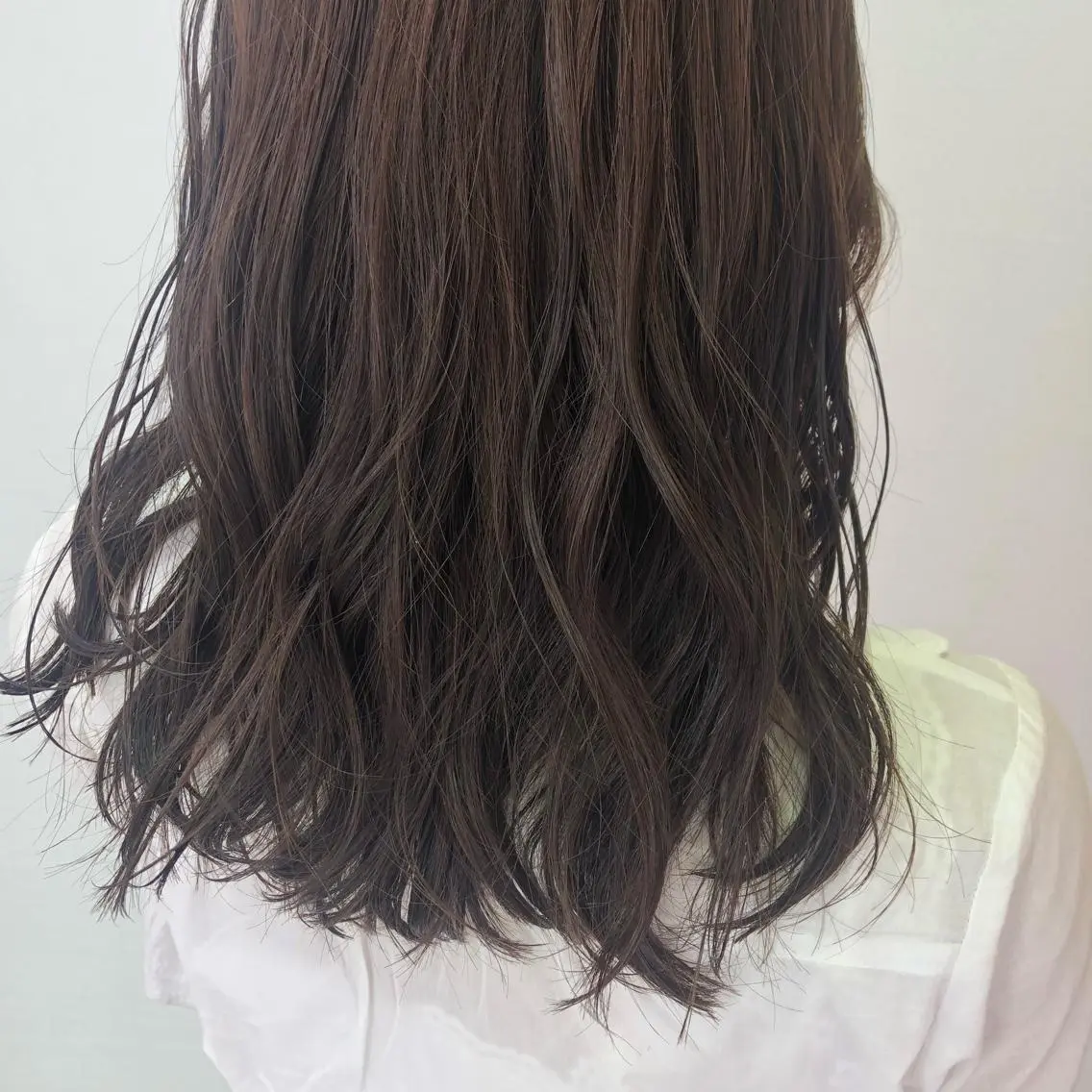 セミロング カラー ベージュカラー イルミナカラー 小顔レイヤー/ ベージュ🤍Rieのヘアスタイル