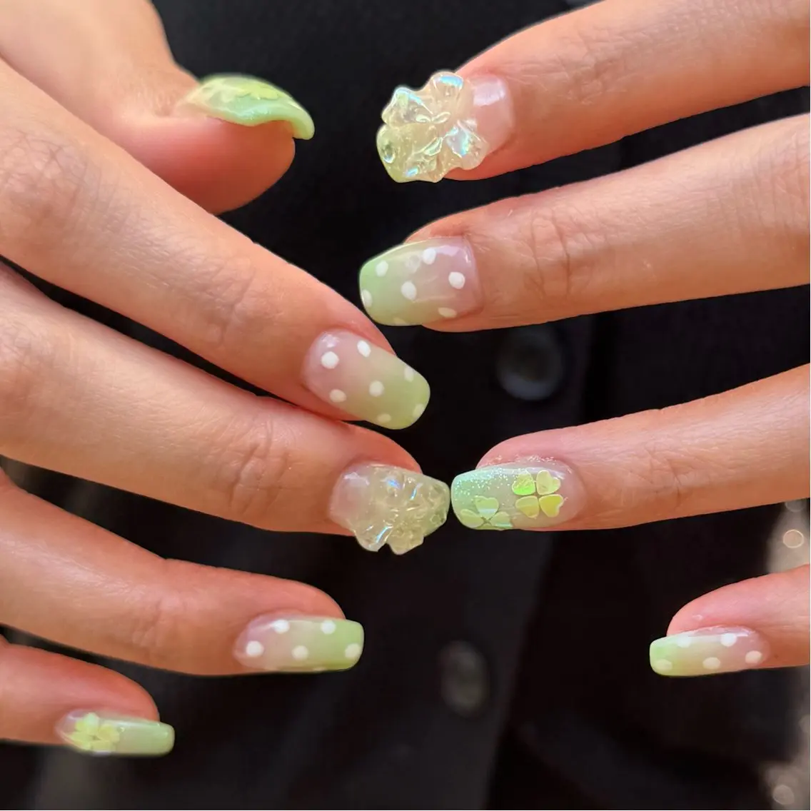 ネイル ハンドネイル 🩶レイナ🩶 color/nailのヘアスタイル
