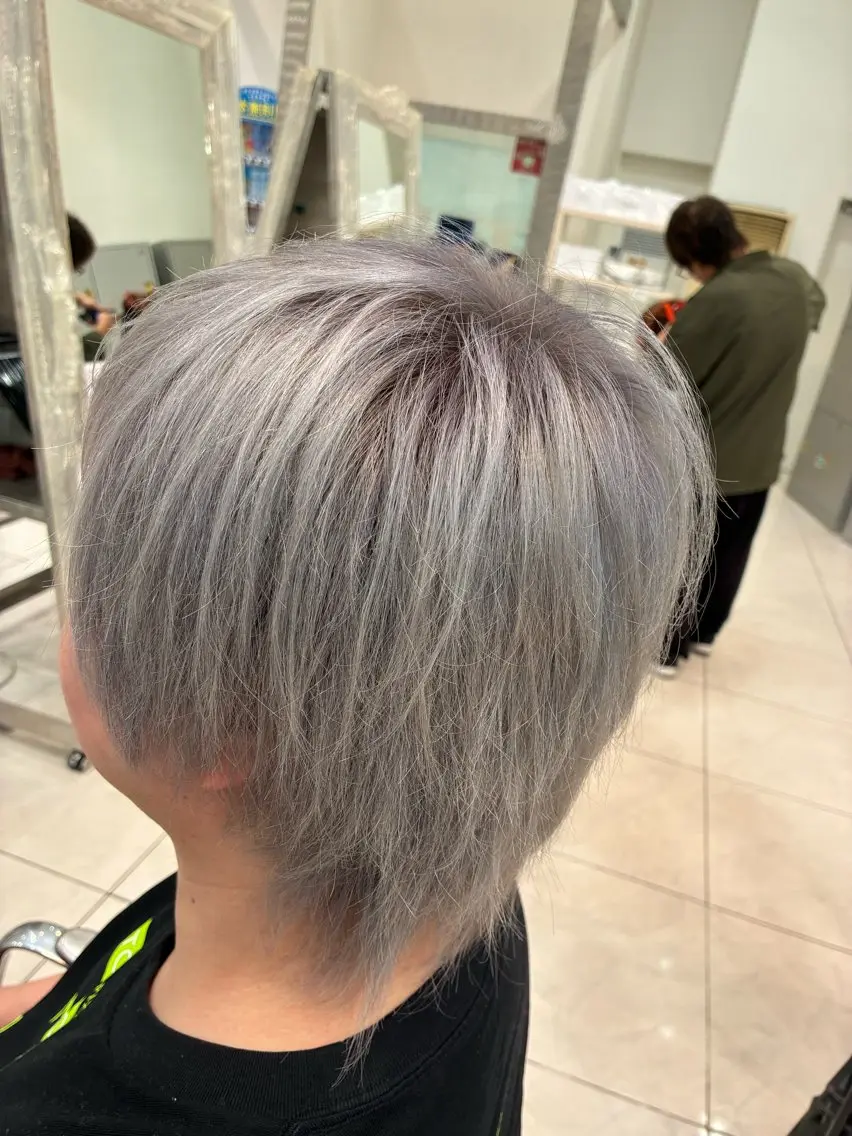 ショート カラー カット ヘアカラー トップスタイリスト 石川みやびのヘアスタイル