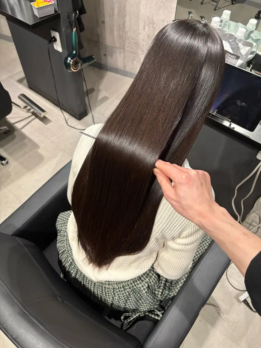 【ノンダメージ、ダメージレス】カット+髪質改善酸性ストレート✨️+ダメージ補修トリートメント🫧の写真