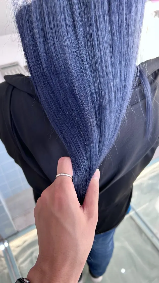 セミロング カラー ブルーカラー ダブルカラー ネイビーカラー ヘアカラー レイン🌏🌱 似合わせ/ハイトーンのヘアスタイル