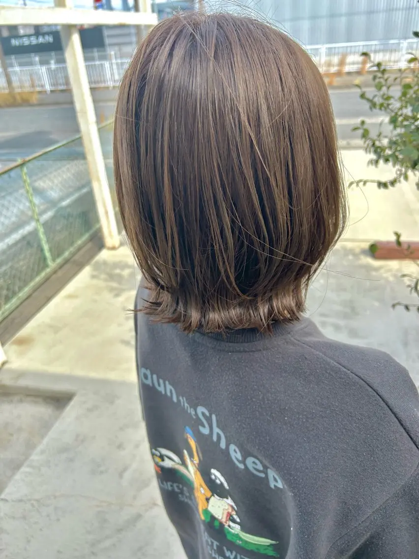 ショート 外ハネヘア カット ヘアカラー 清原 里菜のヘアスタイル