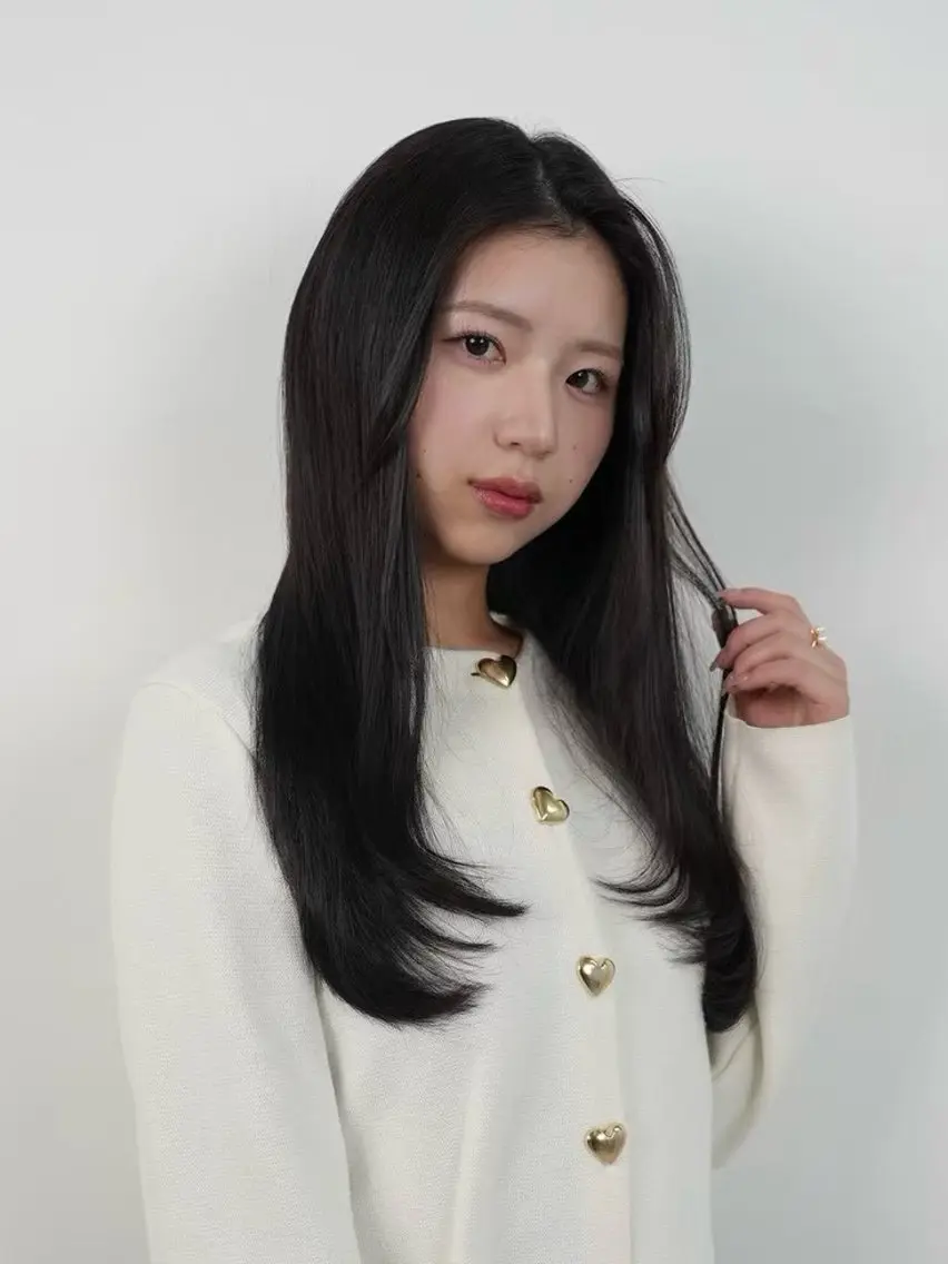 カラー 🟣niw SHUNNA🟣のヘアスタイル