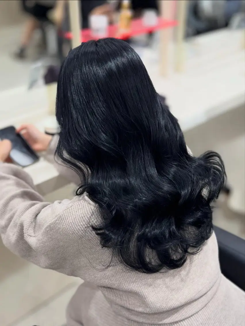 カラー ブルーカラー ネイビーカラー ヘアカラー 💎色落ちまで綺麗 寒色HARUKA💎のヘアスタイル