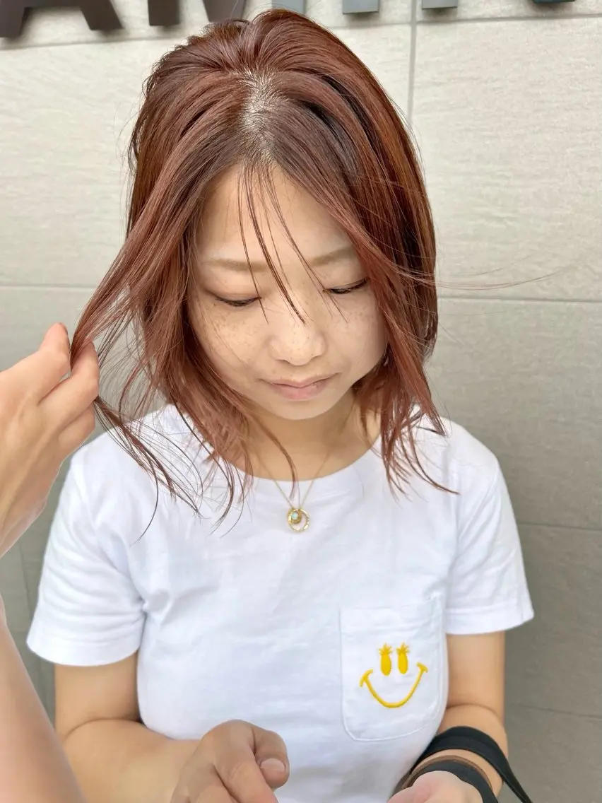 ミディアム カラー ミディアムレイヤー ブラウンカラー オレンジ オレンジブラウン レイヤーカット ナカジマ ナナのヘアスタイル
