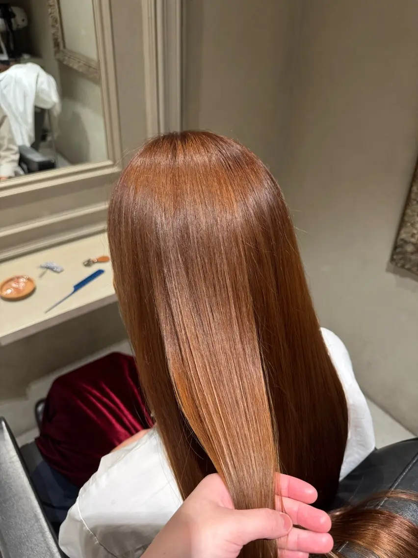 SAYA NEWTONのヘアスタイル