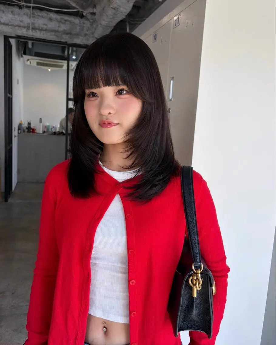 ミディアム レイヤーカット カット 🧣misaki 🧣のヘアスタイル