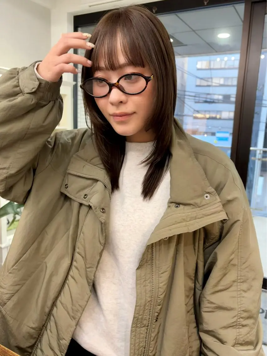 セミロング カラー ベージュカラー レイヤーカット カット ヘアカラー 千葉 郁也のヘアスタイル