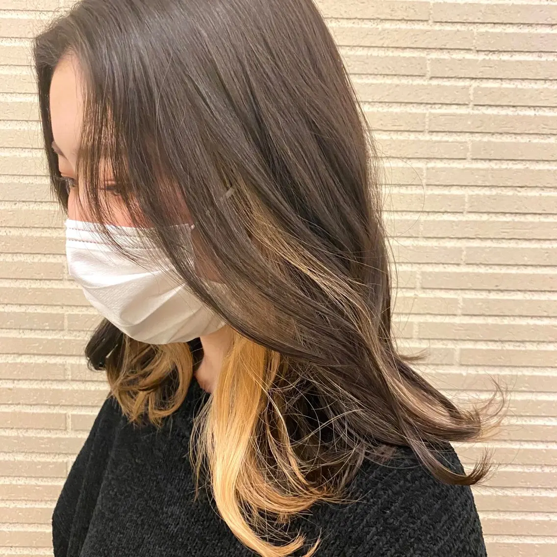 セミロング カラー ベージュカラー ブリーチ インナーカラー ヘアカラー トリートメント Nanaha /レイヤーカットのヘアスタイル