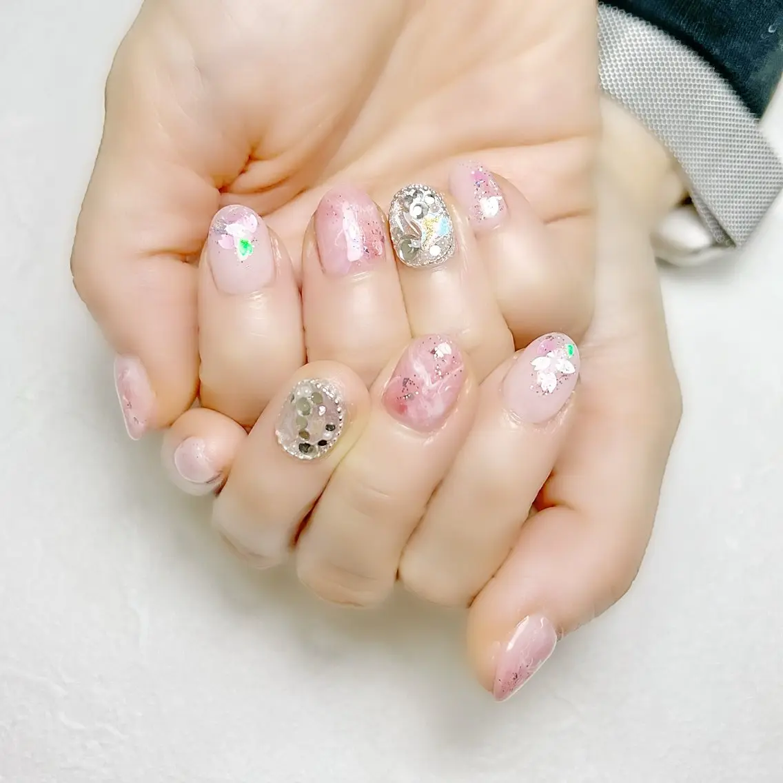 ネイル キラキラネイル ニュアンスネイル ピンク 春ネイル rouse nail RISATOのネイルデザイン