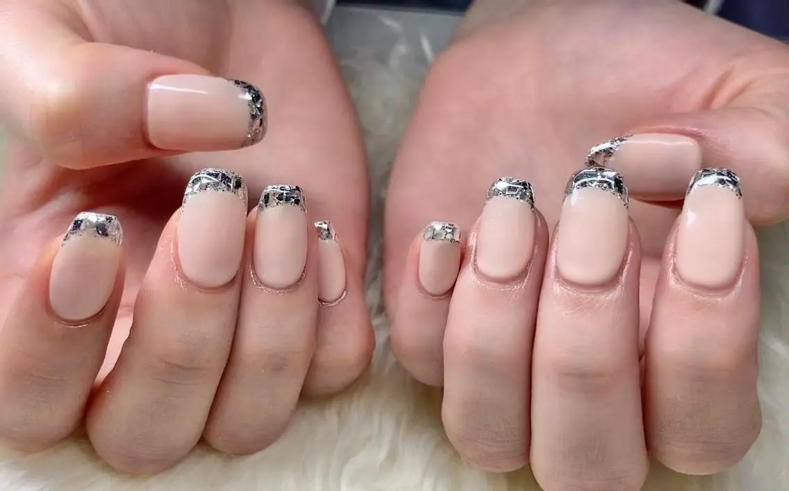 ネイル フレンチネイル ジェルネイル ガラスフレンチ 韓国ネイル マグネットネイル ハンドネイル Nail&eye Belire 新宿のネイルデザイン