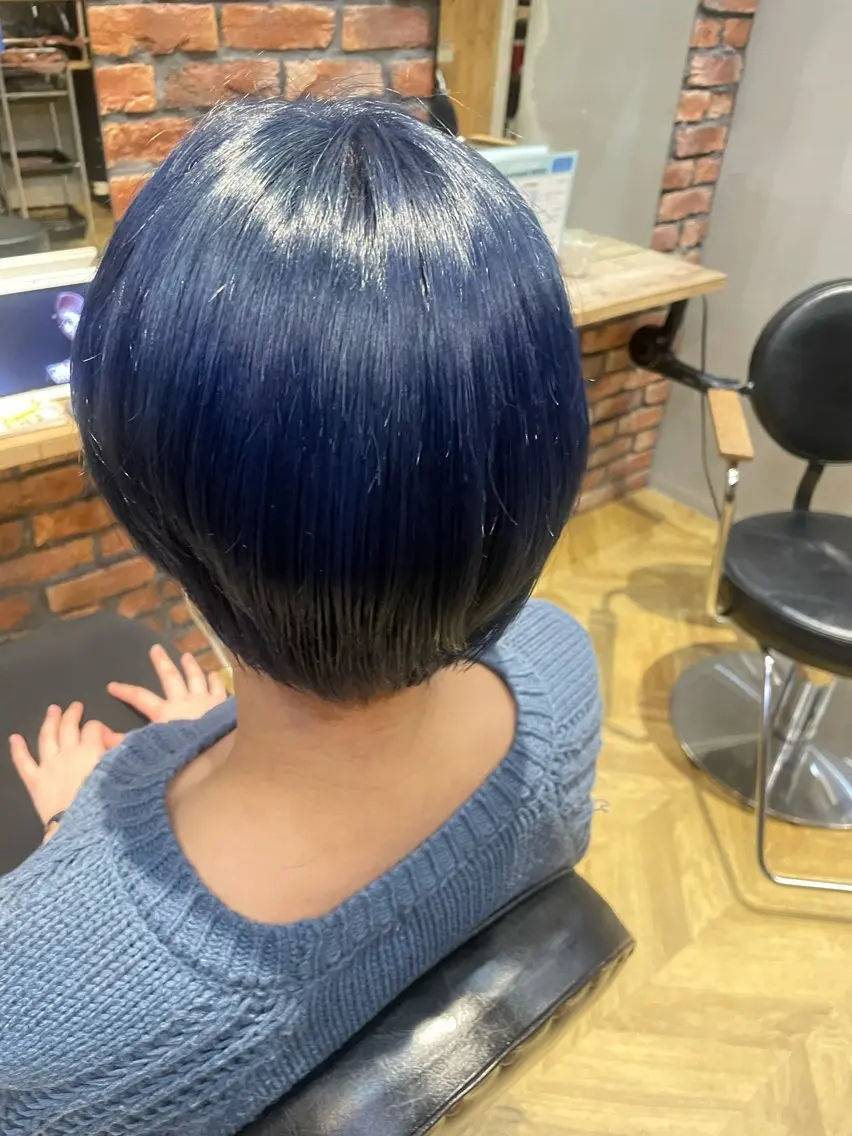 ショート カラー ネイビーカラー ヘアカラー トリートメント 大人可愛い/髪質改善 /Misakoのヘアスタイル