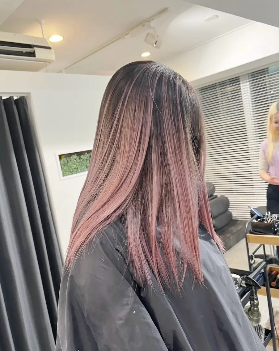 セミロング カラー バレイヤージュ ベージュカラー ピンクカラー ピンクベージュ レイヤーカット 指名数No.1 /NAOYAのヘアスタイル