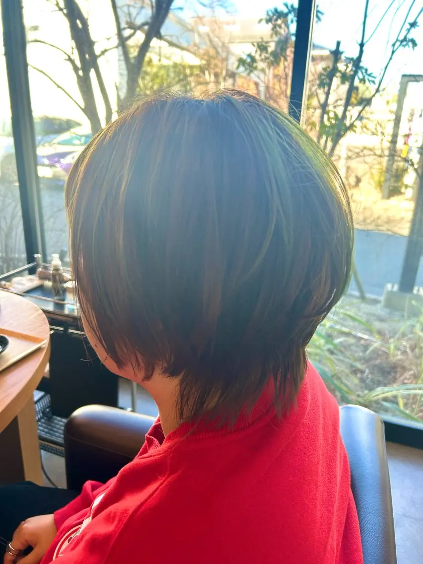 ショート カラー 安藤 真衣香のヘアスタイル