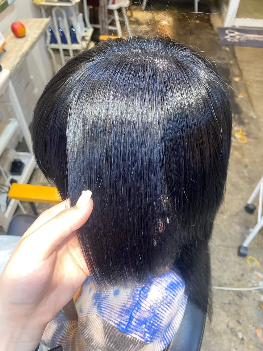 カラー 黒髪 ブルーカラー ブルーブラック cocorokara otakiのヘアスタイル