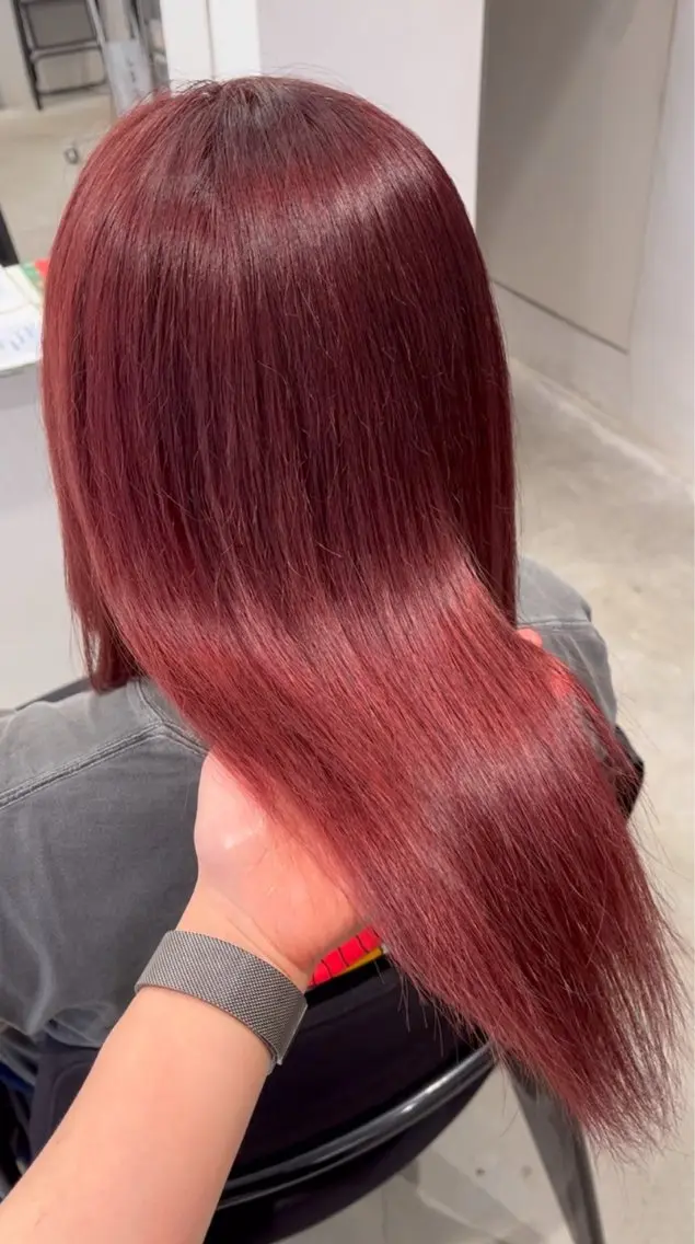 セミロング ヘアカラー 羽鳥 菜々子のヘアスタイル