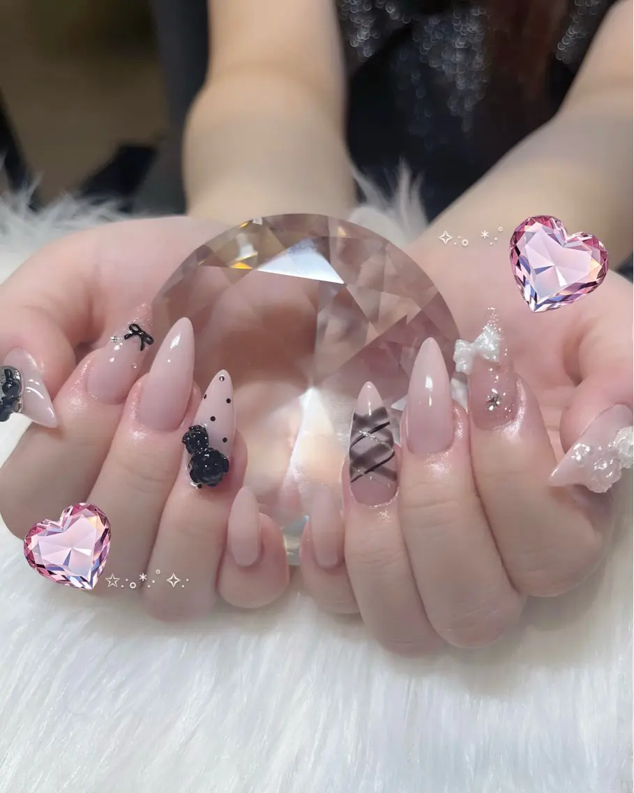 ネイル アートネイル ガーリー 韓国ネイル 持ち込み ワンホンネイル KOKONA 🎀のネイルデザイン