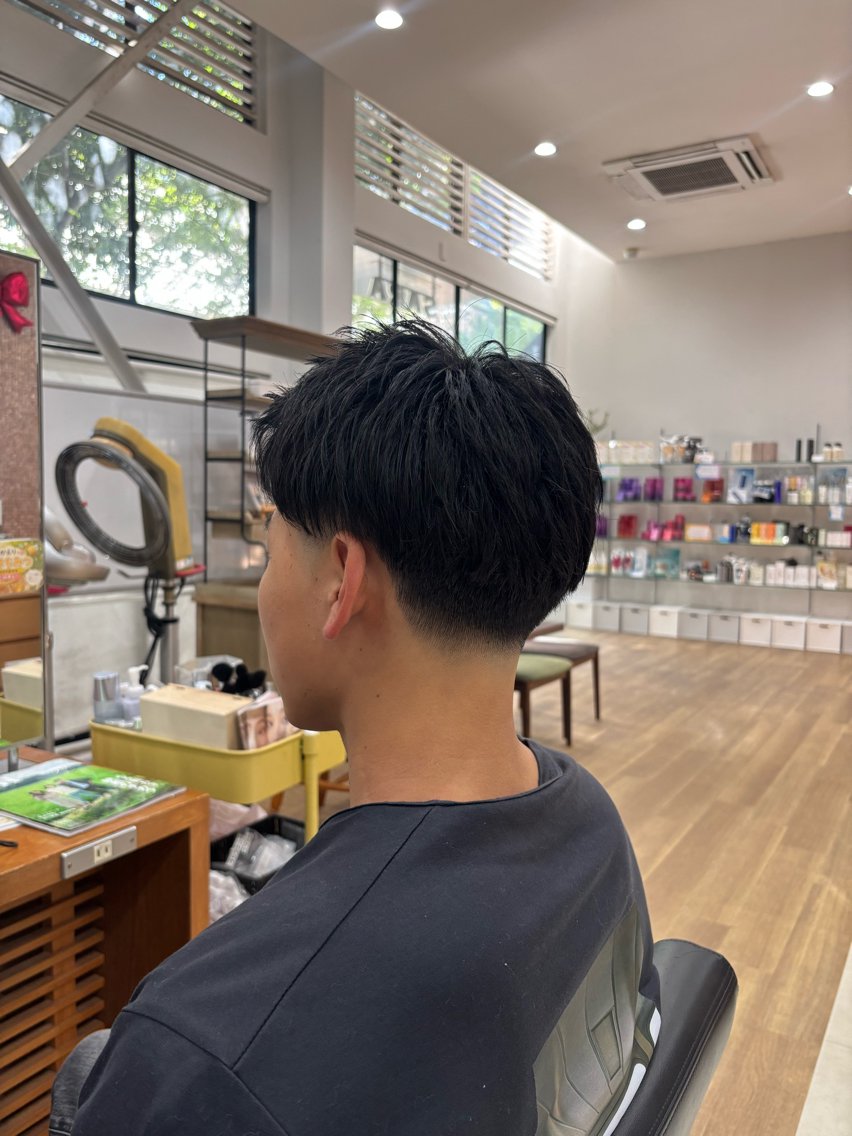メンズ アップバング フェードカット カット 垣村艶樹 /フェード&刈り上げのヘアスタイル