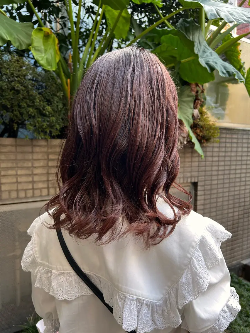 ミディアム ピンクブラウン くせ毛 トリートメント カット ヘアカラー トリートメント 澤井 佑果のヘアスタイル
