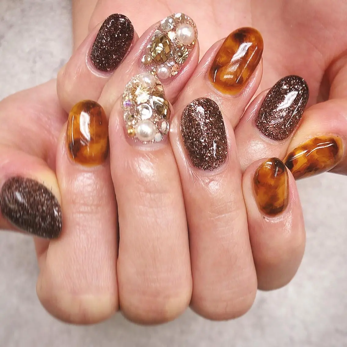 ネイル べっ甲ネイル ハンドネイル ハンドケア FASTNAIL PLUS 新宿店のネイルデザイン